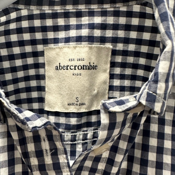 Abercrombie Kids Girl’s Small Button Down
Navy Blue/White Check - Picture 3 of 5